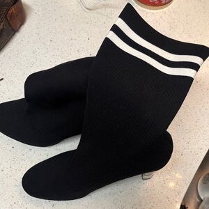 Sam Edelman Men's Black Socks with White Stripes